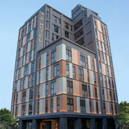 Q21 Hotel Отели рядом с достопримечательностью «Пирс Love»