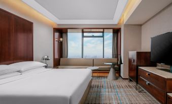 Renaissance Shanghai Zhongshan Park Hotel