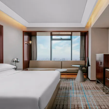 Renaissance Shanghai Zhongshan Park Skyline Hotel