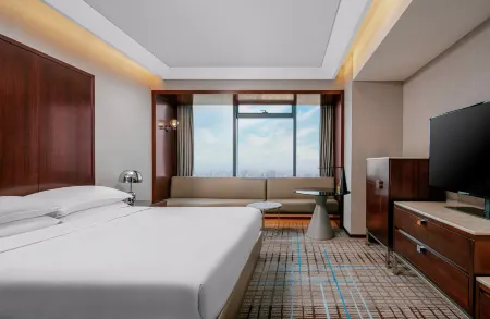 Renaissance Shanghai Zhongshan Park Hotel