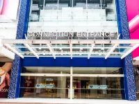 Damen Subang by Widebed Hotels near DA MEN Mall
