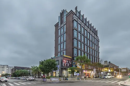 Pingtan Newman Fashion Hotel (Longwangtou Beach Branch)