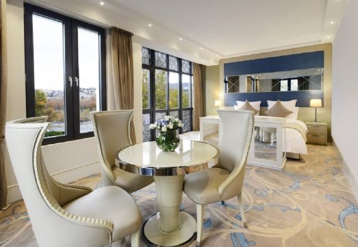 앰바사도리 트빌리시 호텔