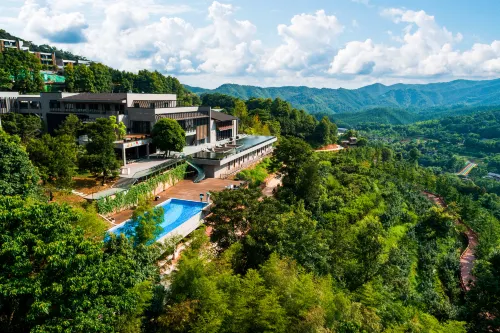 YASHAN TOURISM RESORT -Dalongshan Ecological Hotel Hôtels à : Dayu
