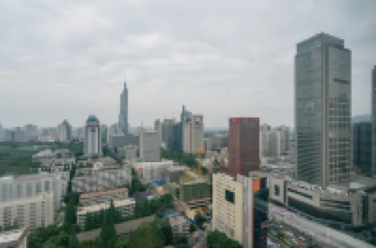 1休·君臨國際嘉公寓（南京新街口珠江路地鐵站店） 住宿飯店