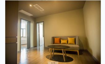 Homeinn Selected Hotel (Yishui Xinhua Road Underground Grand Canyon Scenic Area)