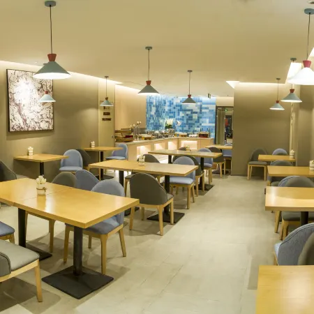 Homeinn Hotel (Chaoyang Xinhuaroad Commercial City)