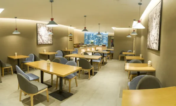 Homeinn Hotel (Chaoyang Xinhuaroad Commercial City)