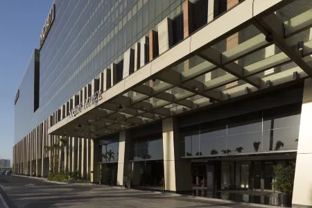 City of Dreams - Nobu Hotel Manila Отели рядом с достопримечательностью «Arista Place»