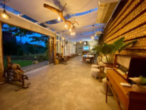 พราวภูฟ้าแม่ริม โรงแรมในแม่ริม