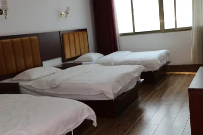 Honghe County Jingyue Hotel