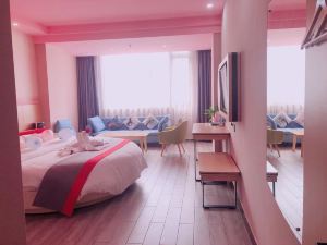 Xinyue Hotel (Shiling Leather City)