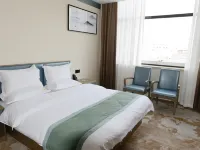 Baotou Huayu Hotel (Moorcheng Branch Of East Railway Station) Hotels near Baotou Donghe International Airport