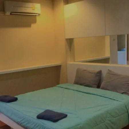 Huaymuang Apartment Отели рядом с достопримечательностью «Муниципалитет Убонрачатхани»