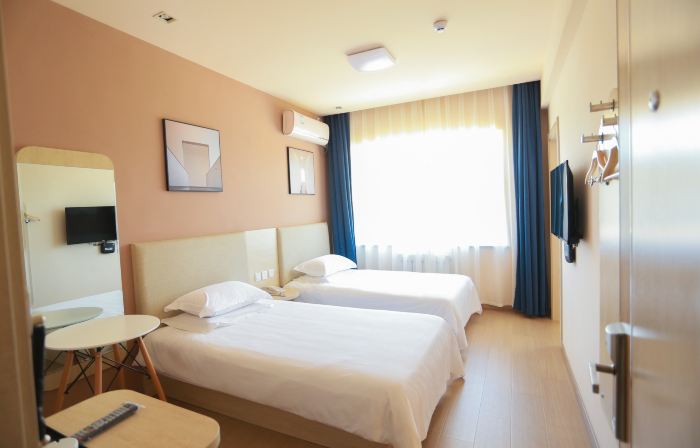 Grace Inn Ginza (Pingyin Huangshi Street Rose Industry Base)
