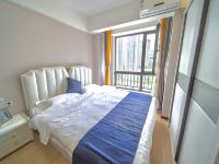 多米海景公寓式酒店(大连威尼斯水城店) - 投影温馨大床房