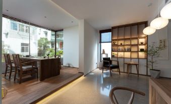 Floral Lux Hotel · One valley and one villa Hotel (South Gate store of Huangshan Scenic Area)