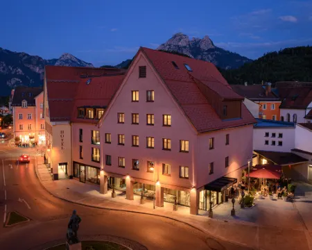 โรงแรมซอนเนอ โรงแรมในฟึสเซิน