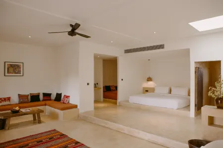 Cipo Zhongwei Holiday Homestay