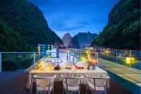 Lijiang • Muxin Resort Starry Sky Pool • Guilin Landscape Holiday Hotel - Jacuzzi