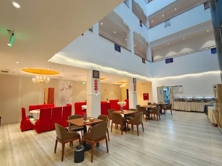 Mangkang Geladandong Hotel Отели рядом с достопримечательностью «Xizang Yanjing Millennium Ancient Salt Field»