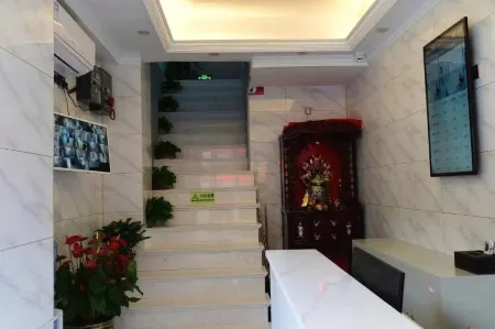 Jixiang Apartment (Shenzhen Chiwei Subway Station)