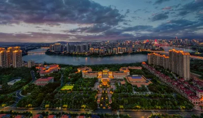 錦江インターナショナルホテル 贑州（カン州経済技術開発区商圏万達広場） のホテル