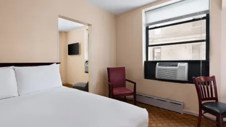 ナイト ホテル ブロードウェイ