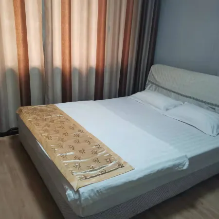 Jiaxiang Yayi Business Hotel