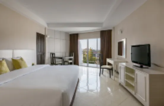 ซีไพน์ บีช กอล์ฟ แอนด์ รีสอร์ท หัวหิน โรงแรมใกล้หาดสวนสนประดิพัทธ์