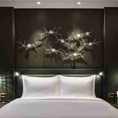 J Hotel Shanghai Tower Rooms