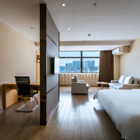 Tongxiang Hotel (Dawangshan Forest Park)