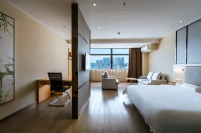 Tongxiang Hotel (Dawangshan Forest Park) 우난페이펑 버스 터미널 주변 호텔