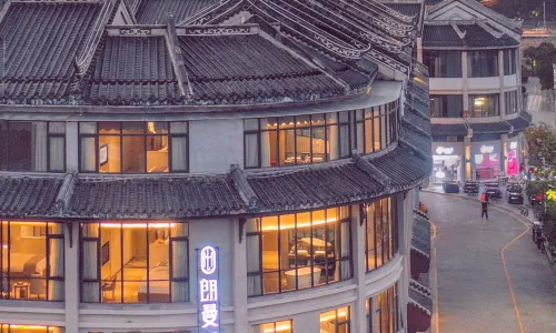 Longmanne Hotel (Xihu Shuidong Street Store)