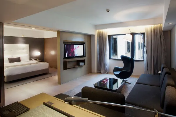 彈性 24 小時入住酒店, 香港美麗華酒店