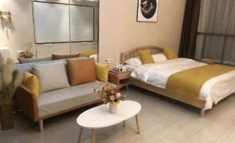 Changfeng Renxuan Apartment