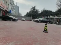 Yuncheng Tomato Hotel (Nanfeng Plaza Municipal Government Store)