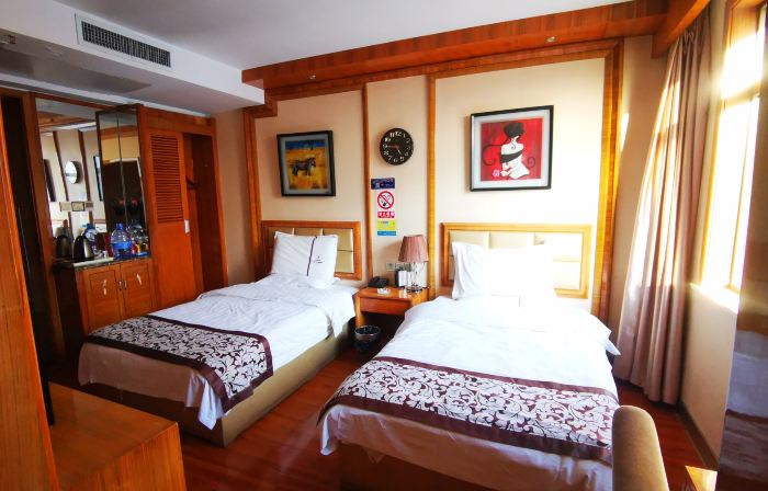 Linyi zaishuiyifang Hotel