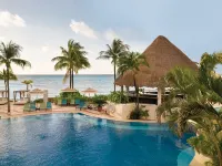 Wyndham Alltra Playa del Carmen Adults Only All Inclusive Отели рядом с достопримечательностью «Пляжный клуб Kool»
