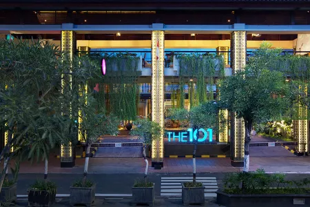 THE 1O1 Yogyakarta Tugu Отели рядом с достопримечательностью «Tugu Yogyakarta Monument»