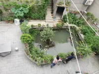 Tonglu Huxiaoju Hotel