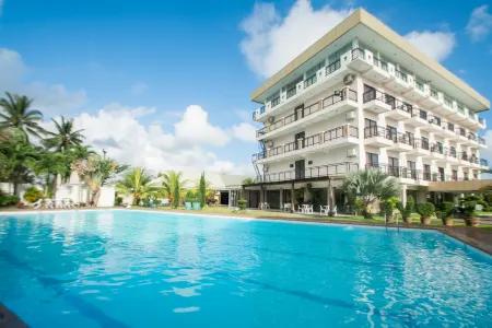 Marzon Hotel Kalibo Отели рядом с достопримечательностью «Sampaguita Gardens»