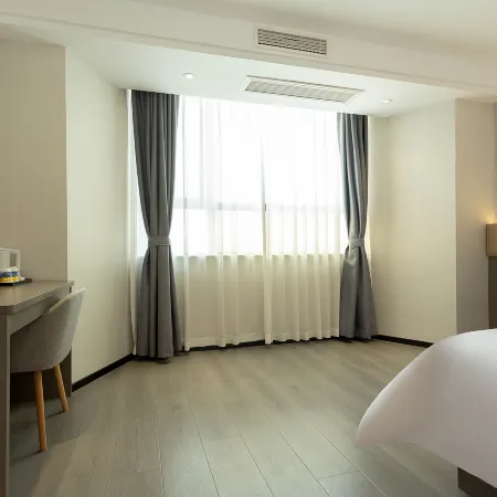 Yutian Light Luxury Hotel