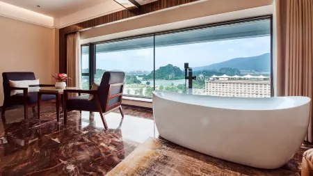 Yifang Xinghu Meisu (Xinghu Yifang Store) Отели рядом с достопримечательностью «Jiangjun Mountain»