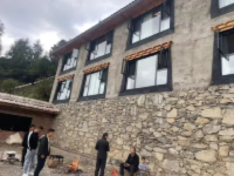 Muli Bowo Deji Yinzhu Tibetan style homestay Hotels in Muli