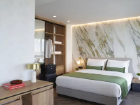 The Port Square Hotel Pire otelleri