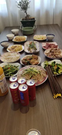 Home Inn Yunshang Four Seasons Hotel (Taiyuan Jinxu Scenic Area) Отели рядом с достопримечательностью «Tang Shuyu Temple»