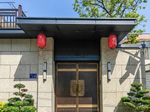 Mingyueli B&B (Yangzhou Slender West Lake Shop)