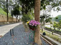 Yinshan Jingshe Hotels near Guangdong Polytechnic of Industry and Commerce