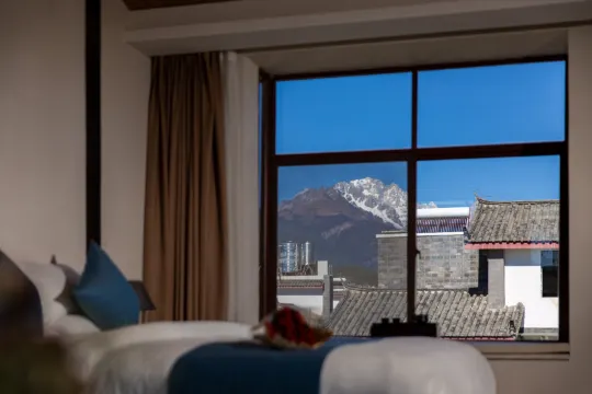 Lijiang zheyuan Snow Mountain View Holiday Villa
